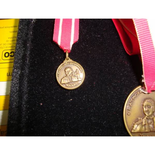 Confecção de Medalhas com Preço Acessível no Conjunto Habitacional Juscelino Kubitschek - Confecção de Medalhas Personalizadas