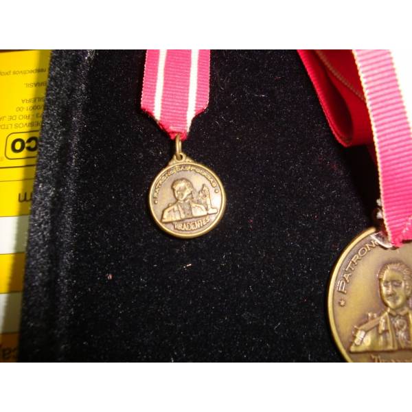 Medalhas-personalizadas-preco-na-cidade-leonor na Vila Aeroporto - Fábrica de Troféus e Medalhas